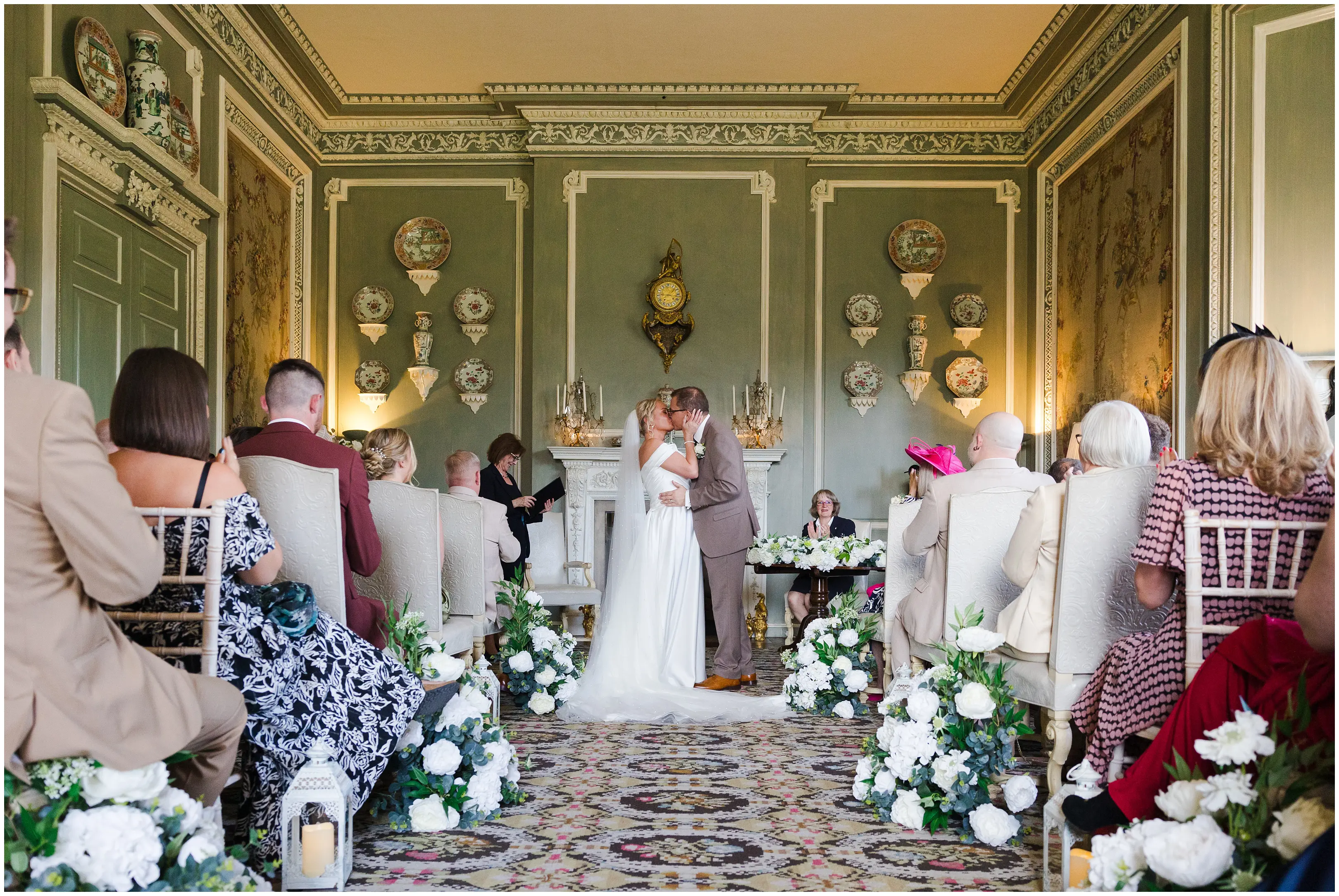 romantic wedding in ornate hall leeds castle, louisa dettmer photography